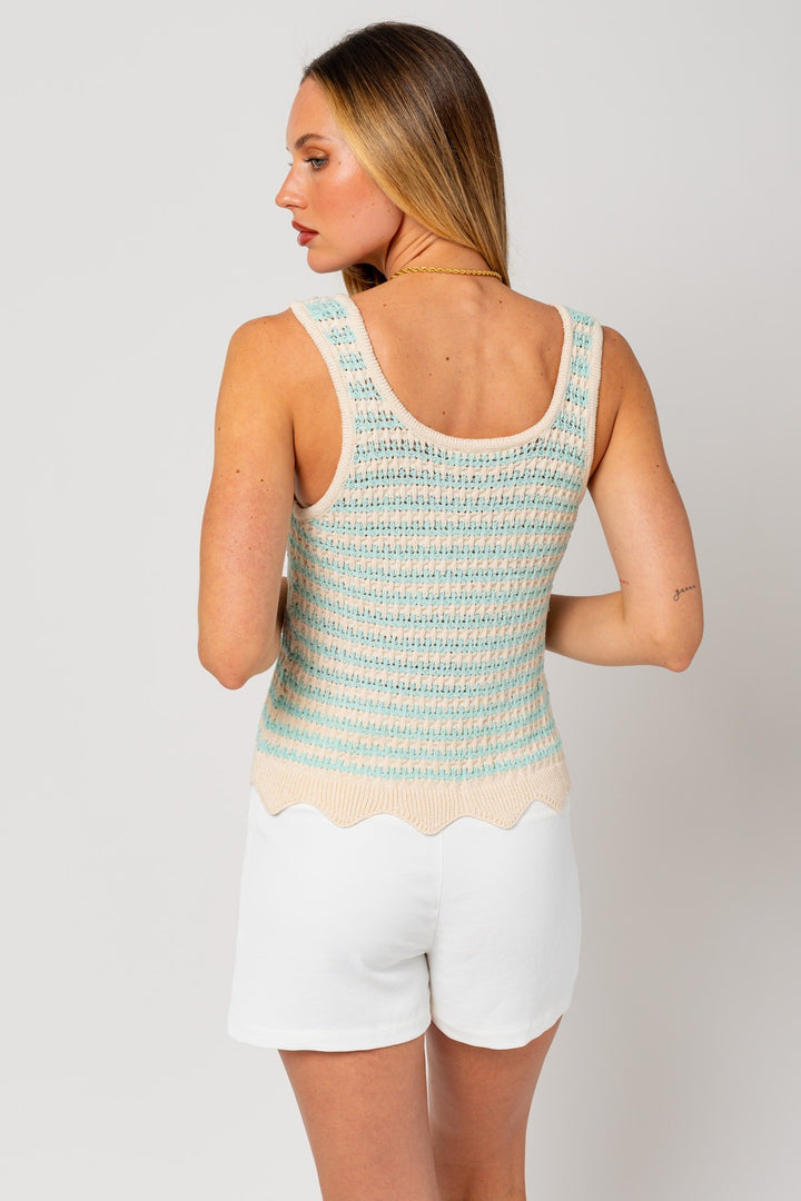 SLEEVELESS SCALLOP SWEATER TOP