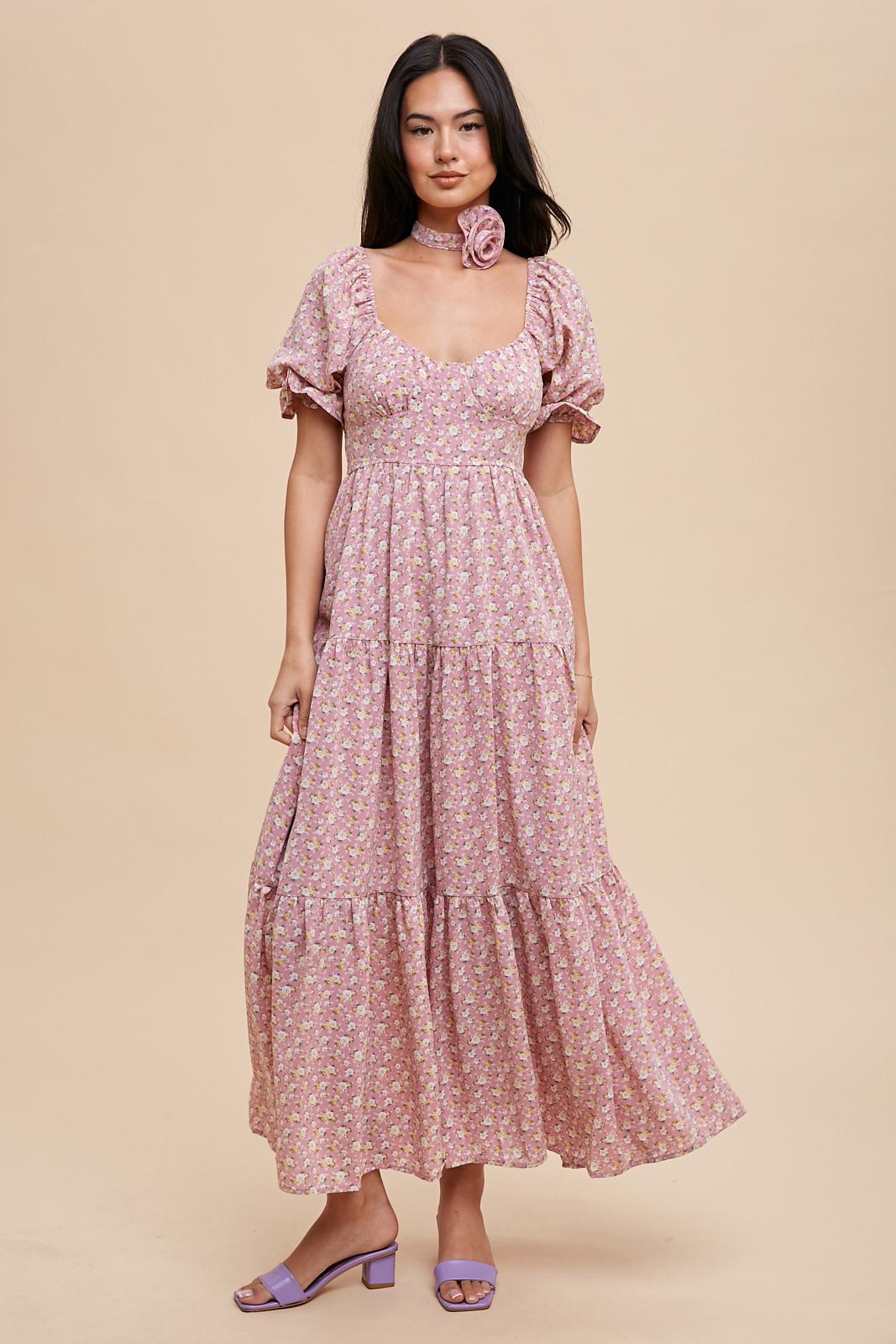 ROSETTE SWEETHEART NECK FLORAL TIERED DRESS