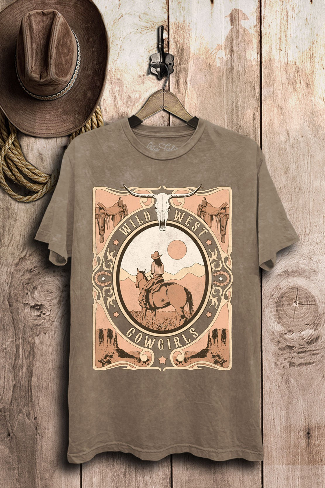 WILD WEST COWGIRL GRAPHIC TOP