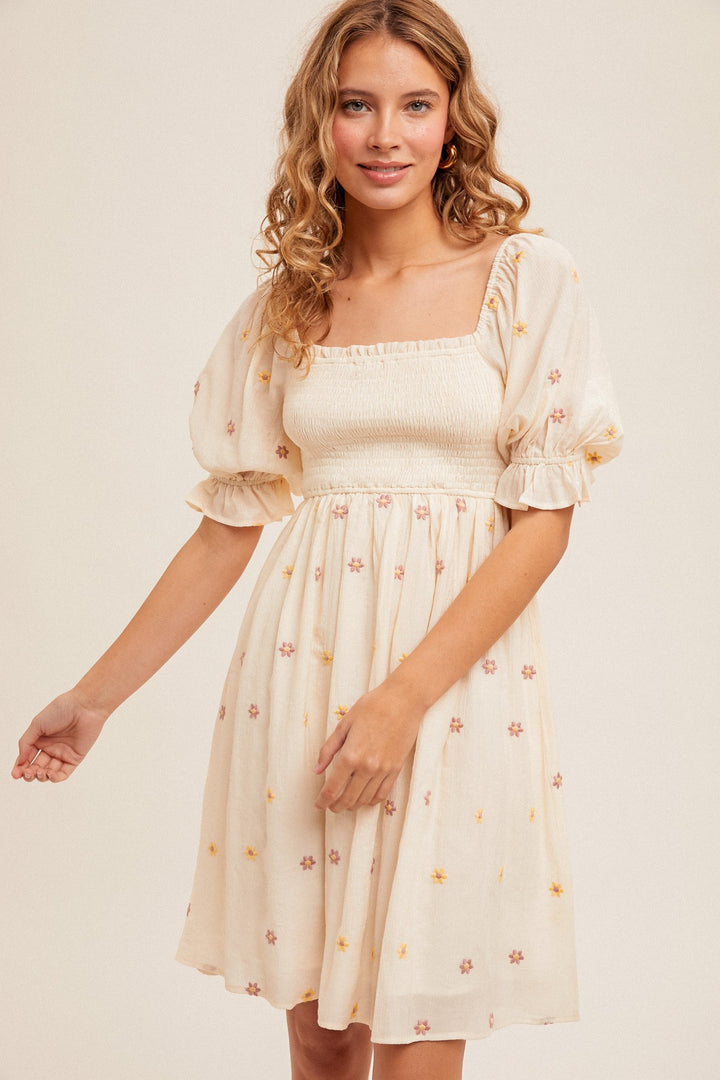 DAISY DITSY EMBROIDERED SQUARE NECK SMOKED DRESS