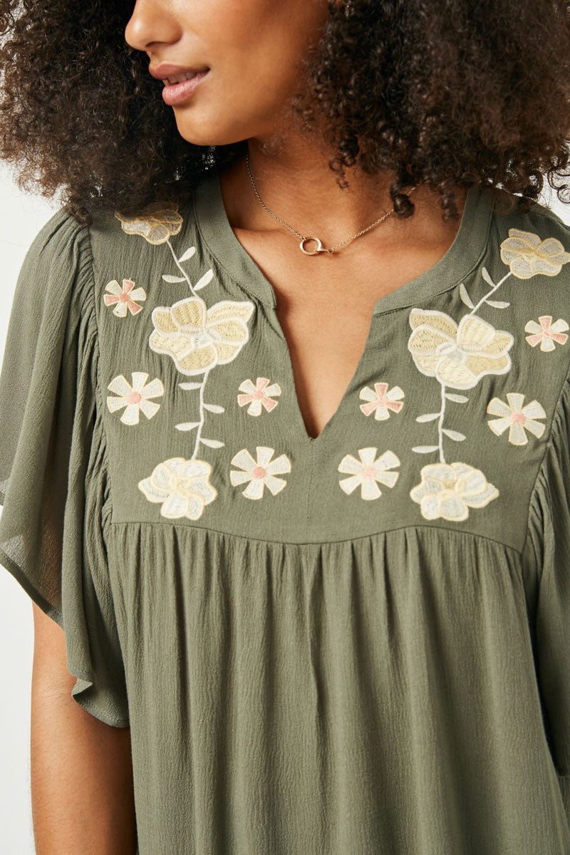 FLORAL EMBROIDERED RUFFLE SLEEVE