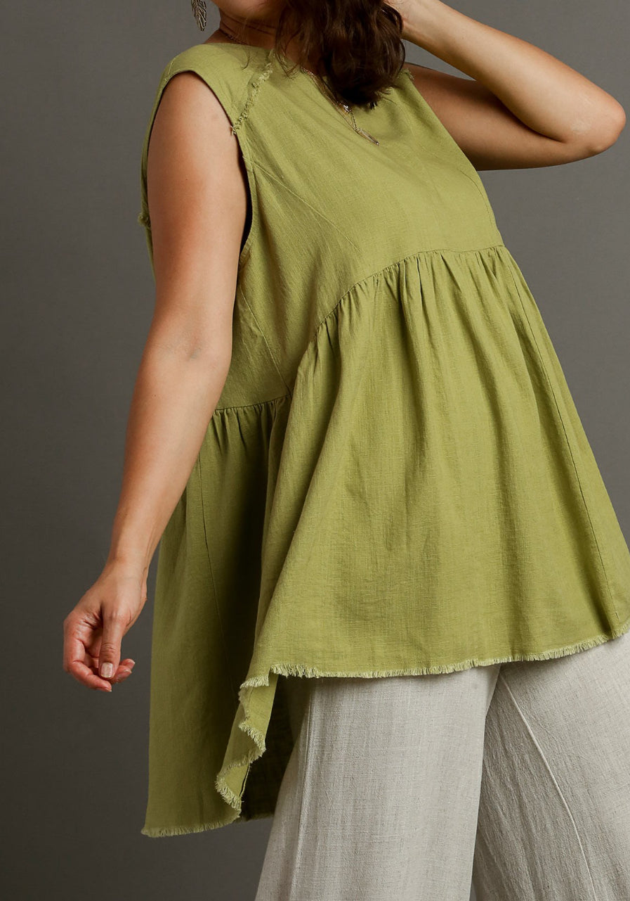 LINEN ROUND NECK SLEEVELESS PATCHED & FRAYED TUNIC TOP