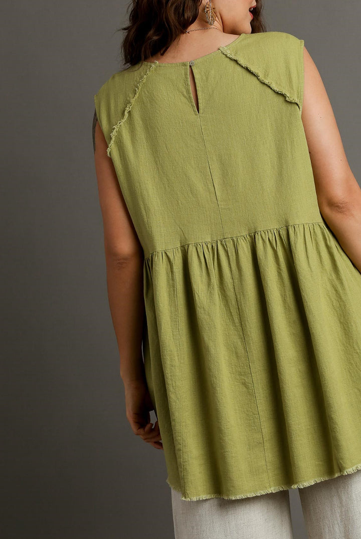 LINEN ROUND NECK SLEEVELESS PATCHED & FRAYED TUNIC TOP