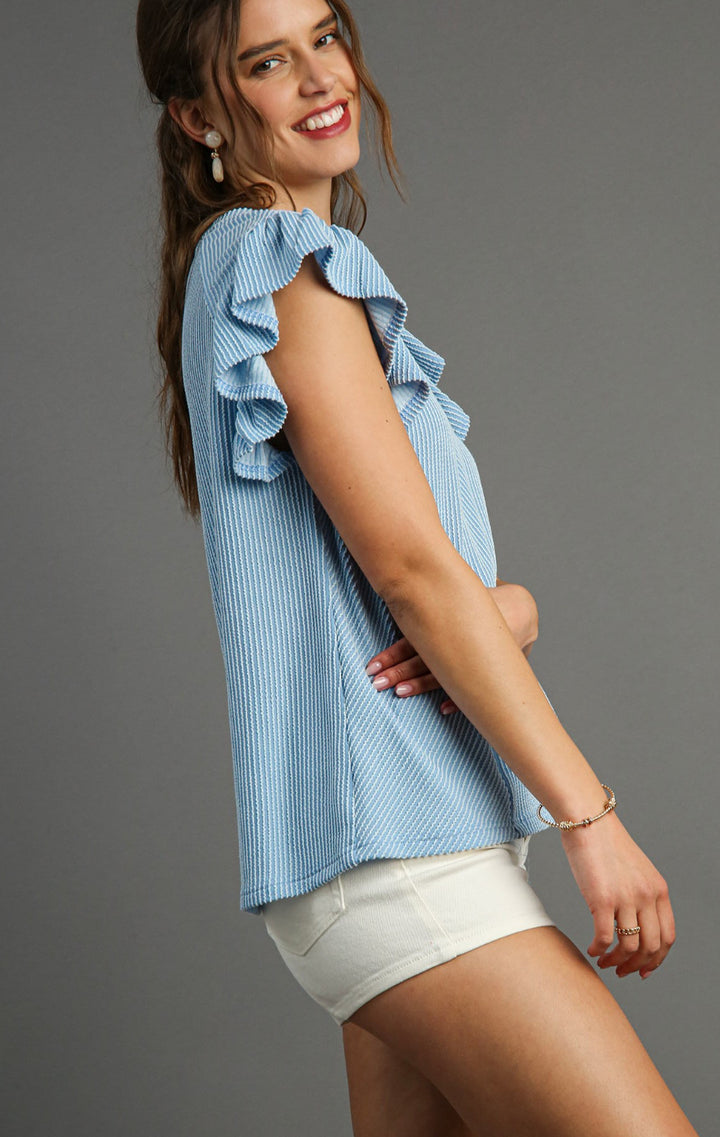 TEXTURED KNIT FABRIC TOP WITH SHORT RUFFLED SLEEVES