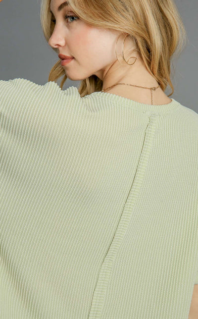 CHEST POCKET TEXTURED KNIT TOP
