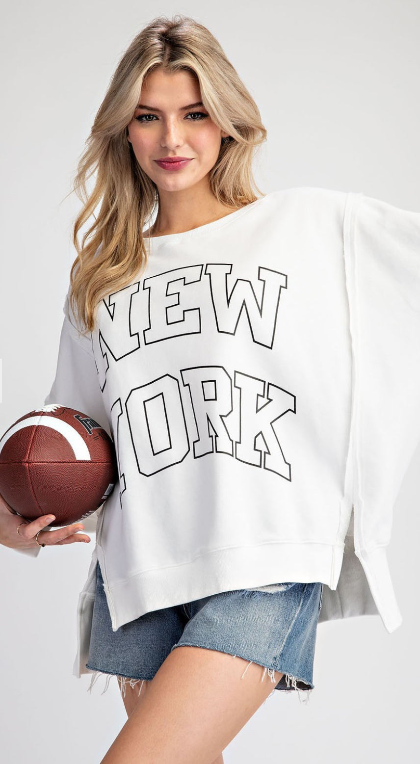 NEW YORK PRINT LONG SLEEVE PULLOVER TOP