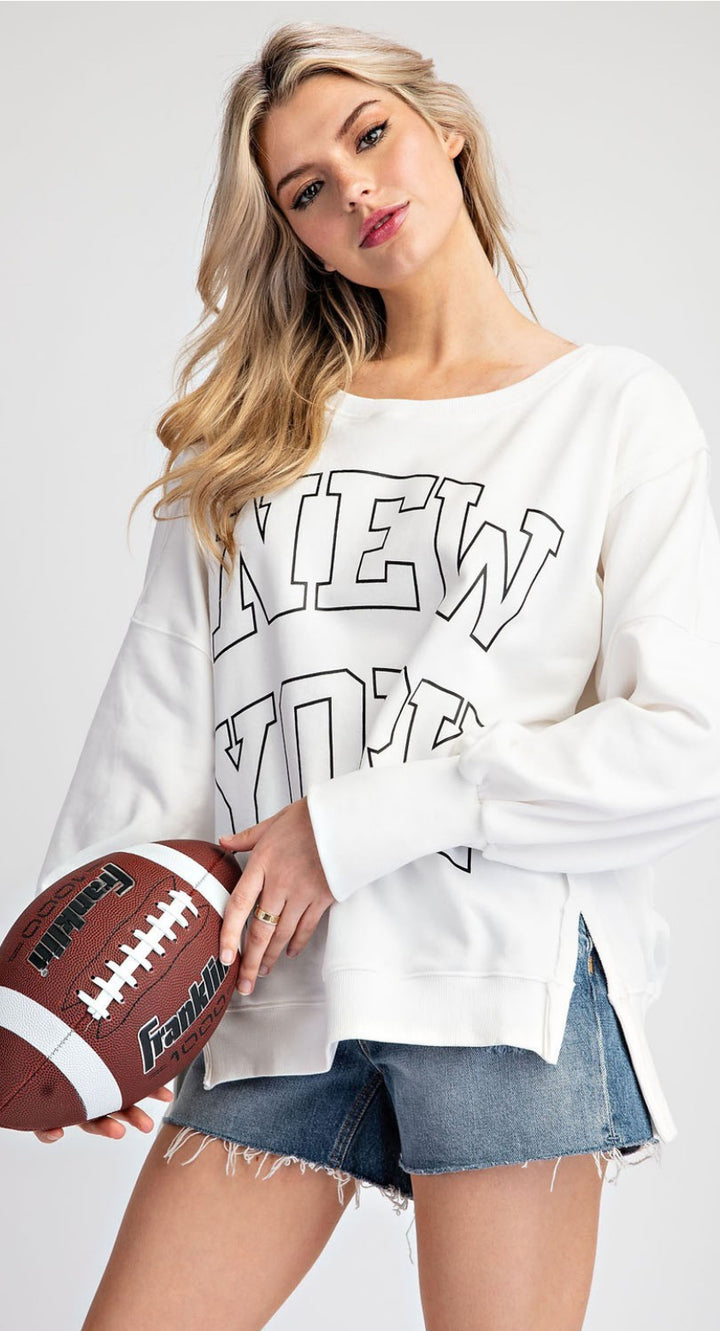 NEW YORK PRINT LONG SLEEVE PULLOVER TOP