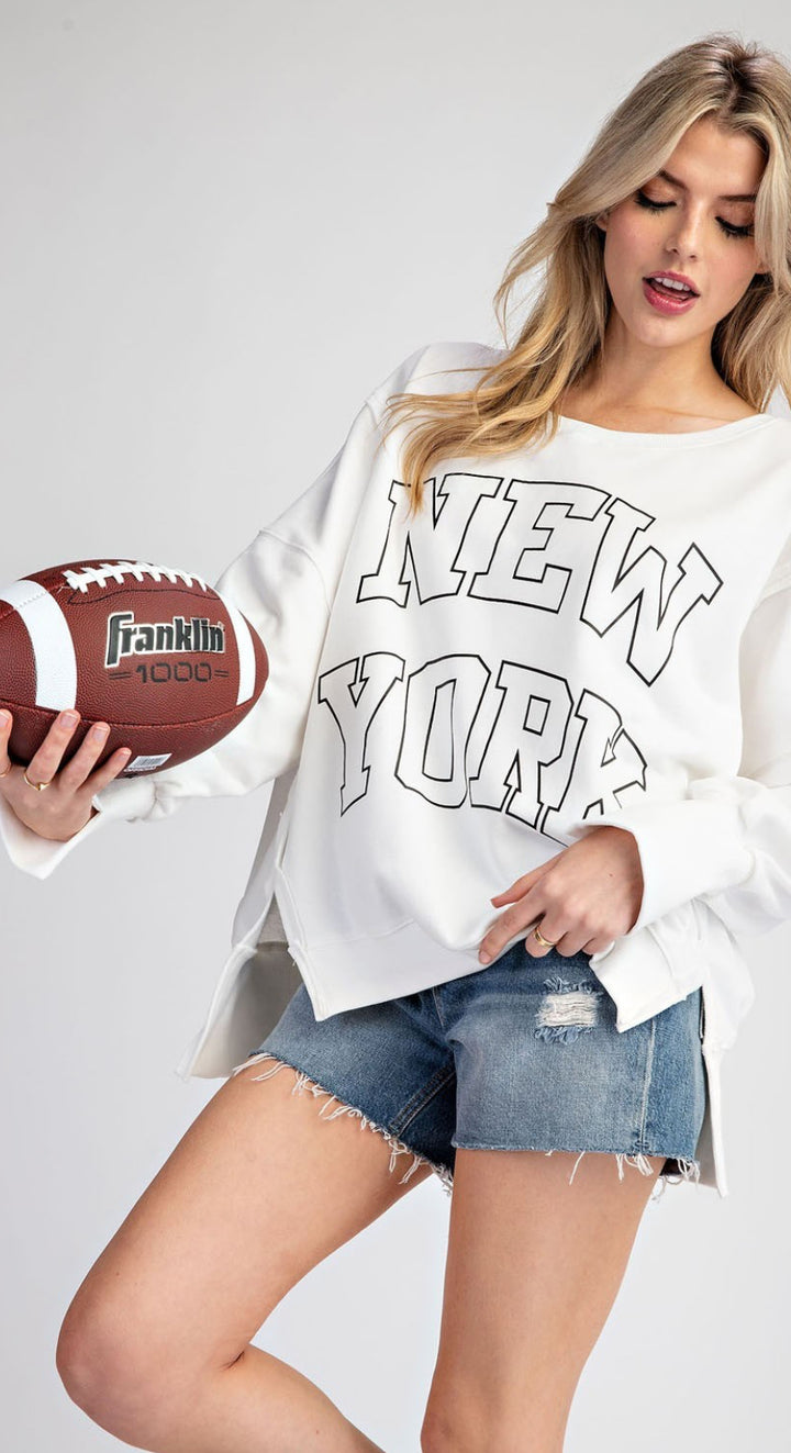 NEW YORK PRINT LONG SLEEVE PULLOVER TOP