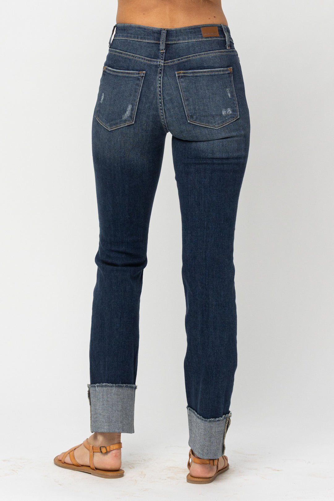 MID RISE STRAIGHT LEG JEANS